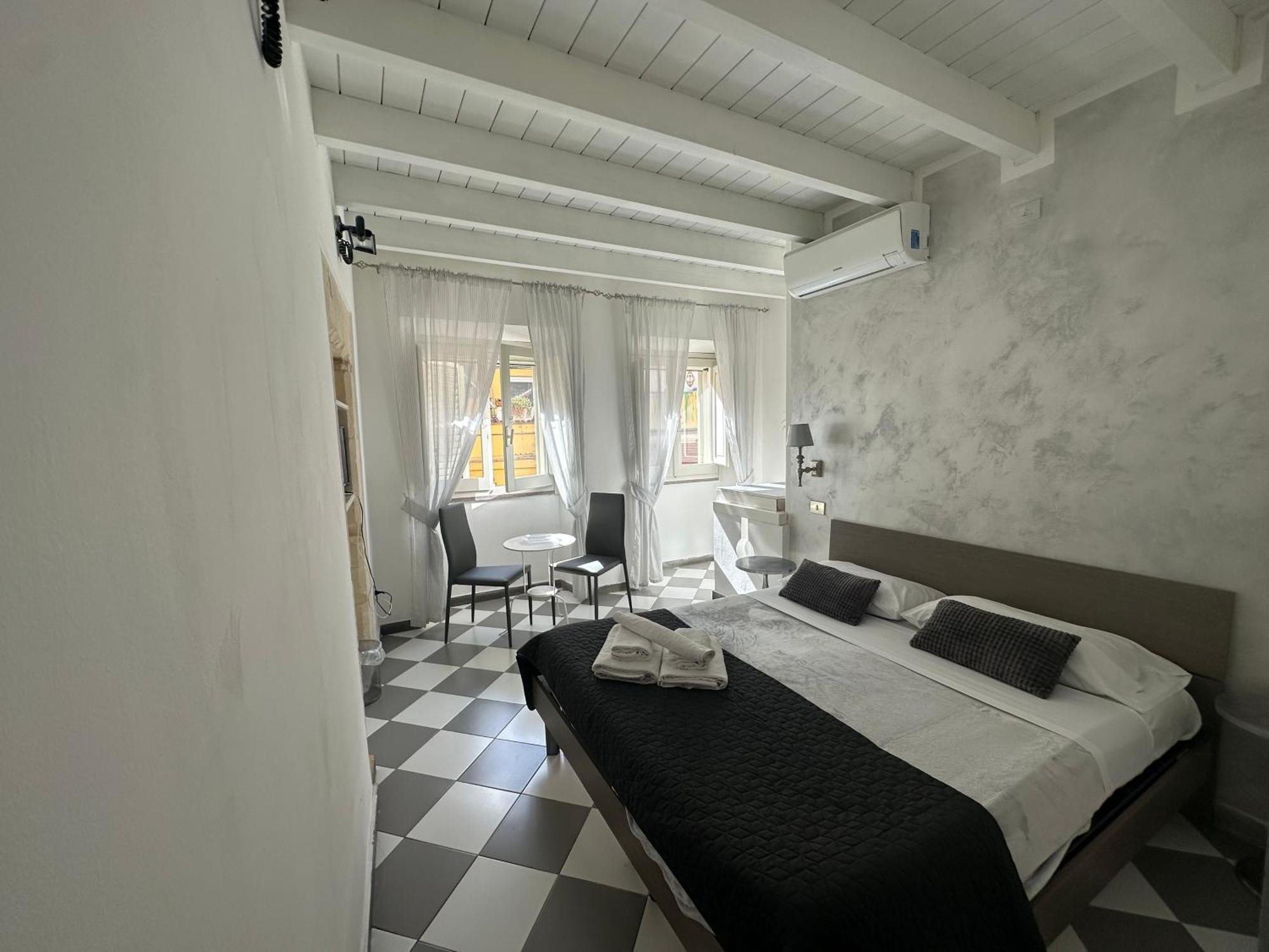 San Giacomo Rooms Cagliari Ngoại thất bức ảnh